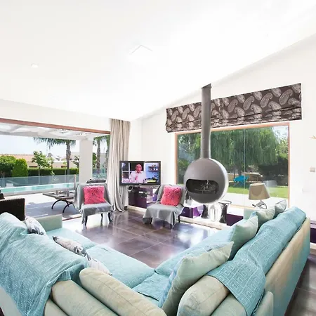 Oscar Domain Villa *