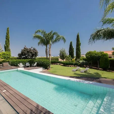 Oscar Domain Villa